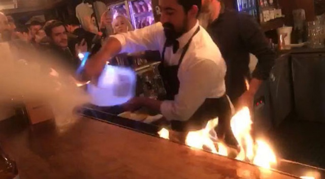 Nusret&#039;te alevli şov yaktı! Kadın turist ölümden döndü