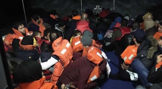 80 kaçak göçmen yakalandı 80 kaçak göçmen yakalandı