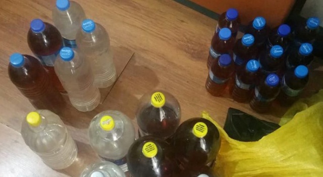 Adana'da 30 litre sahte içki ele geçirildi Adana'da 30 litre sahte içki ele geçirildi