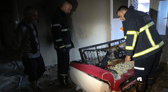 Adana&#039;da prize takılı taşınabilir şarj cihazı patladı