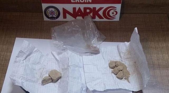 Adıyaman'da otomobilde eroine 2 gözaltı
