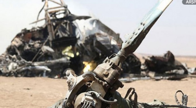 Afganistan'da askeri helikopter düştü: 25 kişi öldü
