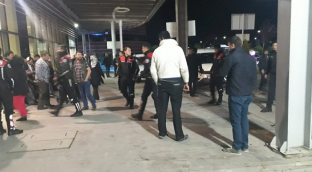 Afyonkarahisar'da kahvehanede silahlı kavga: 6 yaralı Afyonkarahisar'da kahvehanede silahlı kavga: 6 yaralı