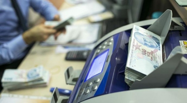 Bankacılık sektörünün aktif büyüklüğü 4,2 trilyon lira oldu Bankacılık sektörünün aktif büyüklüğü 4,2 trilyon lira oldu