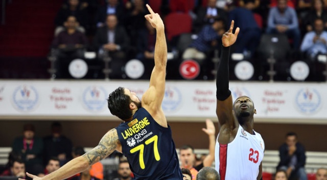 Fenerbahçe, Gaziantep'te rahat kazandı Fenerbahçe, Gaziantep'te rahat kazandı