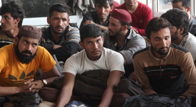 Hatay'da 43 düzensiz göçmen yakalandı Hatay'da 43 düzensiz göçmen yakalandı