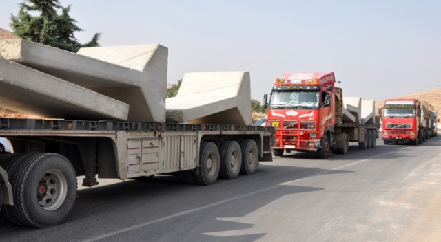 İdlib’e beton blok sevkıyatı devam ediyor