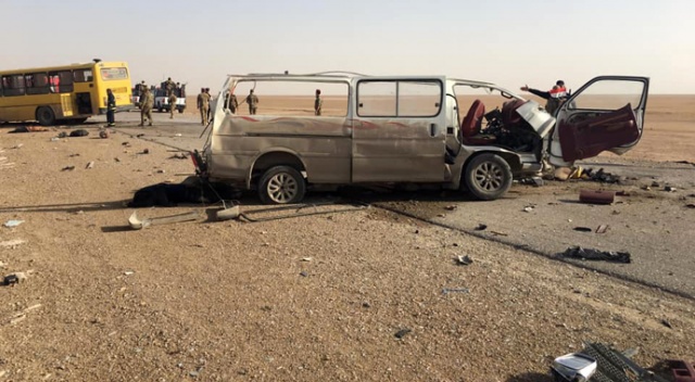 Irak’ta turist otobüsü kaza yaptı: 10 ölü Irak’ta turist otobüsü kaza yaptı: 10 ölü