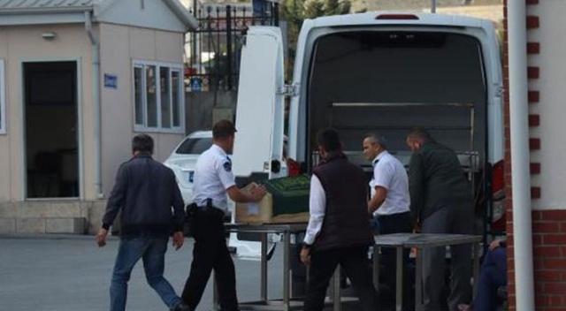 Kocası tarafından satırla öldürülen kadının cenazesi memleketine gönderildi Kocası tarafından satırla öldürülen kadının cenazesi memleketine gönderildi