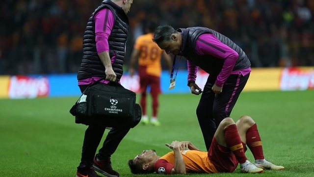 Nagatomo ameliyat edildi Nagatomo ameliyat edildi