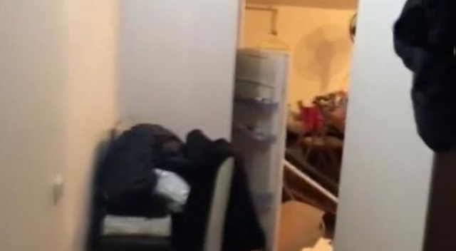 Polis daireye girdi gözlerine inanamadı
