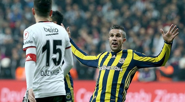 Robin Van Persie Fenerbahçeli taraftarları çıldırttı! Robin Van Persie Fenerbahçeli taraftarları çıldırttı!
