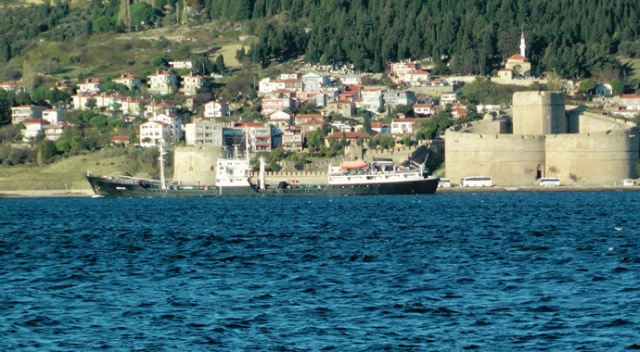 Rus askeri tankeri Çanakkale Boğazı'ndan geçti Rus askeri tankeri Çanakkale Boğazı'ndan geçti