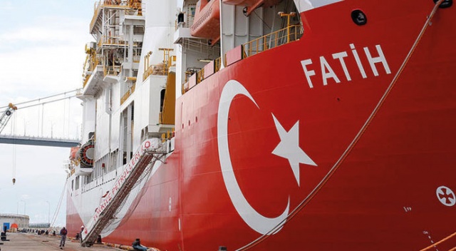 Türkiye'nin ilk sondaj gemisi Fatih ilk seferine çıkıyor Türkiye'nin ilk sondaj gemisi Fatih ilk seferine çıkıyor