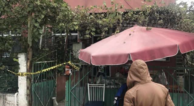 Üvey oğlu tarafından bıçaklanan kadın öldü