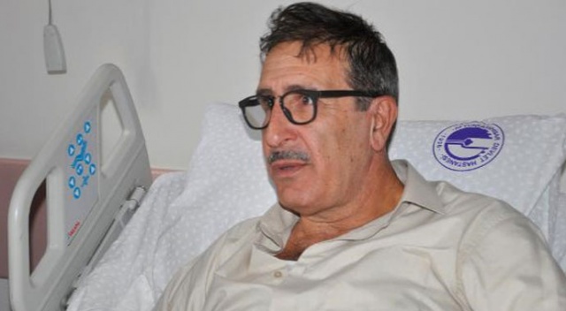 Yoğun bakımda olan Cem Özer'in doktorundan korkutan açıklama Yoğun bakımda olan Cem Özer'in doktorundan korkutan açıklama