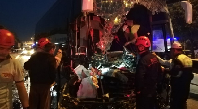 Zonguldak'ta otobüsle tır çarpıştı: 17 yaralı Zonguldak'ta otobüsle tır çarpıştı: 17 yaralı