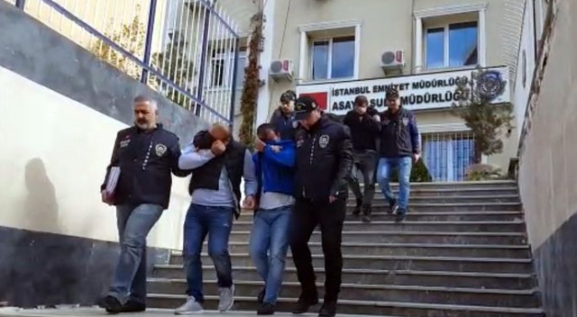 'Polisiz' deyip gasp yaptılar! Mesleği şoke etti 'Polisiz' deyip gasp yaptılar! Mesleği şoke etti