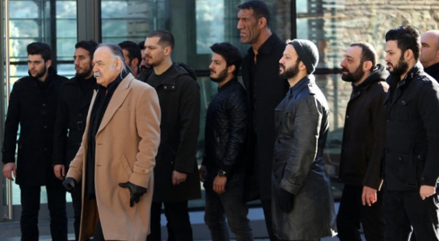 İçerde dizisinin yıldız ismiydi, şimdi sokakta simit satıyor İçerde dizisinin yıldız ismiydi, şimdi sokakta simit satıyor