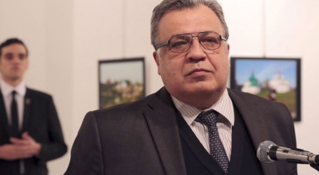 Karlov suikastında hedef şaşırtma peşine düşmüşler Karlov suikastında hedef şaşırtma peşine düşmüşler