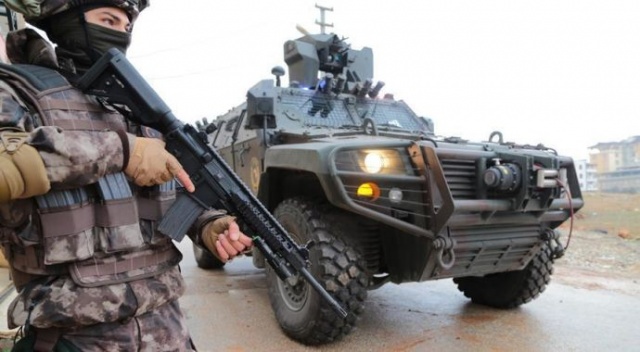Kars ve Diyarbakır'da PKK/KCK operasyonu: 9 gözaltı Kars ve Diyarbakır'da PKK/KCK operasyonu: 9 gözaltı
