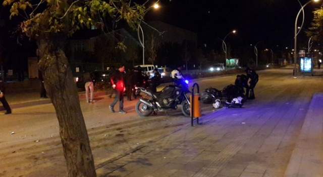 Motosikletli Yunus ekipleri kaza yaptı: 4 yaralı Motosikletli Yunus ekipleri kaza yaptı: 4 yaralı