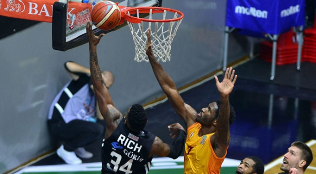 Nefes kesen derbinin galibi Galatasaray