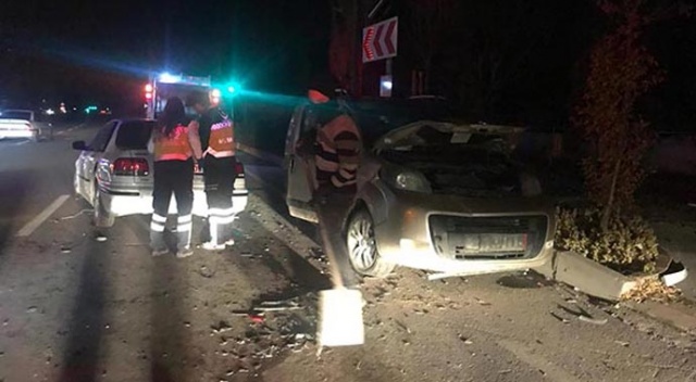 Niğde'de trafik kazası: 4'ü çocuk 9 yaralı Niğde'de trafik kazası: 4'ü çocuk 9 yaralı