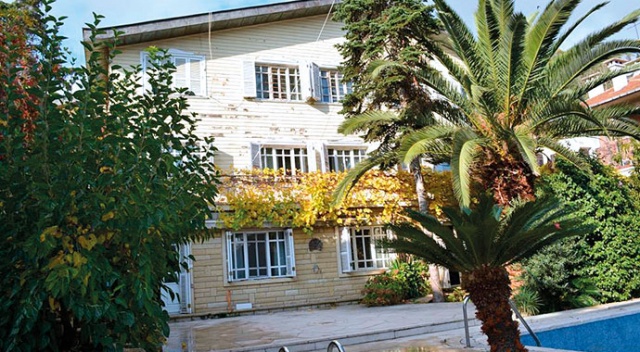 Özal ailesinin köşkü satışa çıkarıldı Özal ailesinin köşkü satışa çıkarıldı