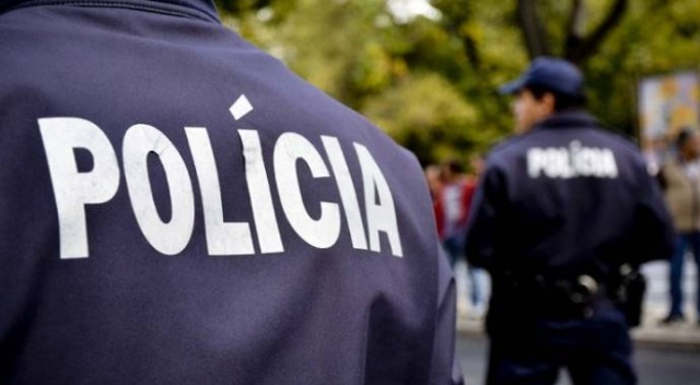 Portekiz'de yol çöktü: 2 ölü, 4 yaralı Portekiz'de yol çöktü: 2 ölü, 4 yaralı