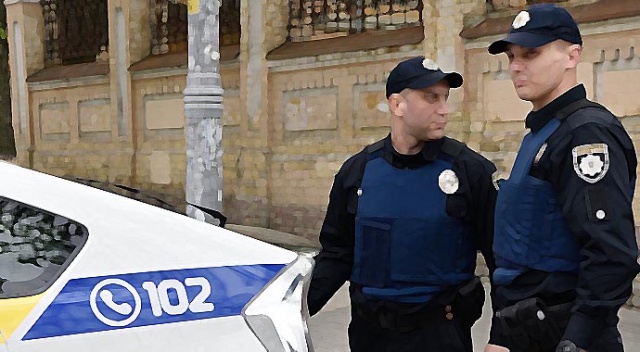 Rusya&#039;da alışveriş merkezlerinde bomba ihbarı