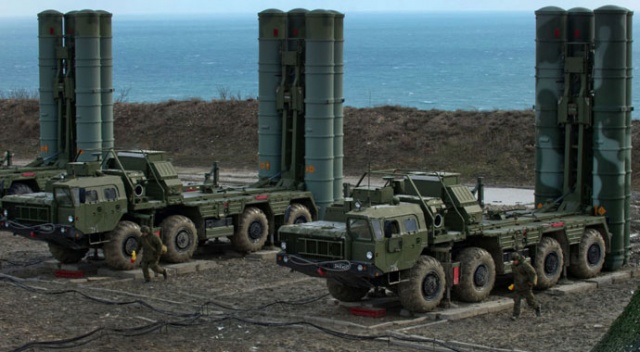 Rusya Kırım'a S-400 füzeleri konuşlandırıyor Rusya Kırım'a S-400 füzeleri konuşlandırıyor
