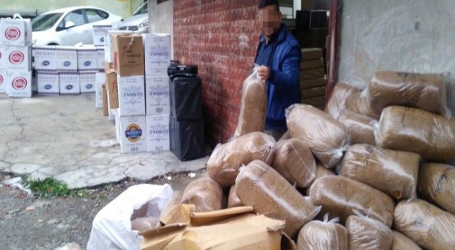 Samsun&#039;da 2 ton kaçak tütün ve 430 bin dal makaron ele geçirildi