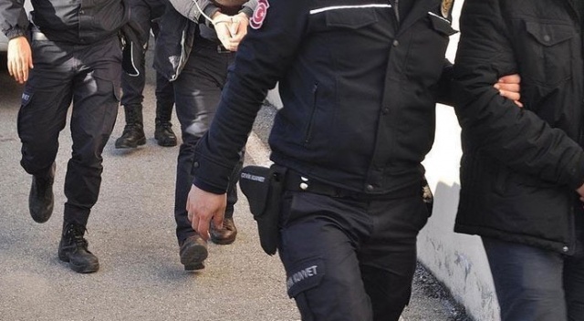 Terörist Murat Karayılan'ın yakınları gözaltına alındı Terörist Murat Karayılan'ın yakınları gözaltına alındı
