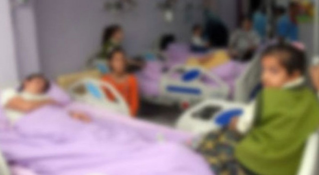 Trabzon&#039;da 19 öğrenci gıda zehirlenmesi şüphesiyle hastaneye kaldırıldı