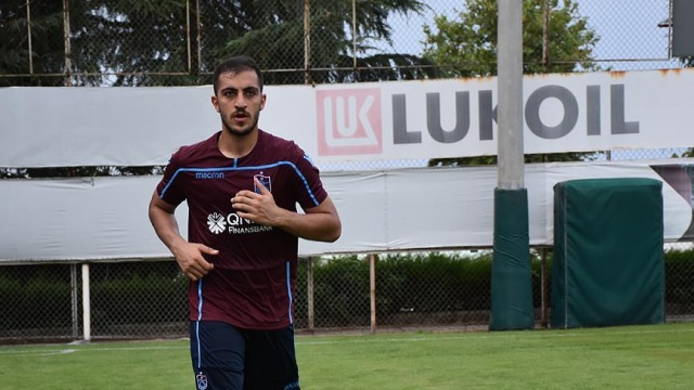Trabzonspor'un İranlı futbolcusu Hosseini sakatlandı Trabzonspor'un İranlı futbolcusu Hosseini sakatlandı