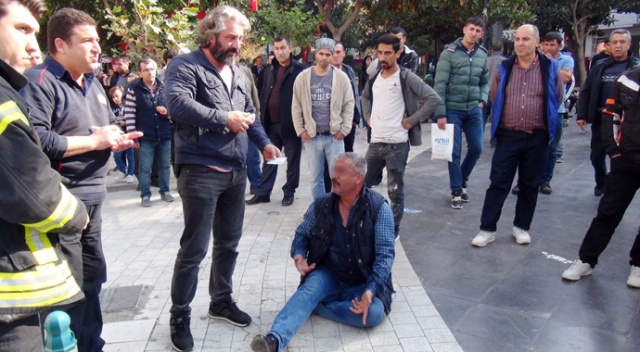 Üzerine benzin döküp kendini yakmak istedi Üzerine benzin döküp kendini yakmak istedi