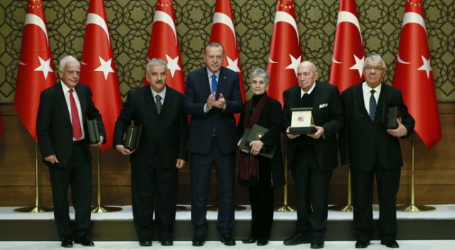 &#039;Dedeler torunlarını  anlayamaz hâle geldi&#039;