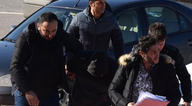 14 suçtan yakalama kararı bulunan firari sahte kimlikle yakalandı 14 suçtan yakalama kararı bulunan firari sahte kimlikle yakalandı