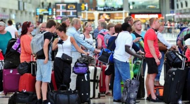 2018’de Türkiye’ye giren turist sayısı 43 milyona ulaştı 2018’de Türkiye’ye giren turist sayısı 43 milyona ulaştı