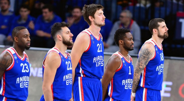 Anadolu Efes, deplasmanda Barcelona'ya yenildi Anadolu Efes, deplasmanda Barcelona'ya yenildi