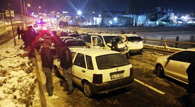 Başkent'te zincirleme trafik kazası: 9 yaralı Başkent'te zincirleme trafik kazası: 9 yaralı