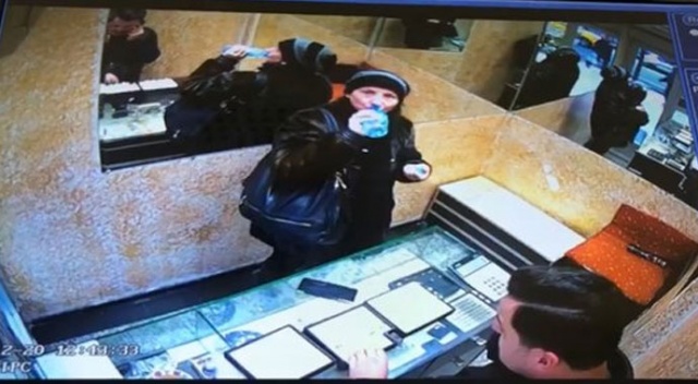 Çaldığı yüzüğü hap gibi yutan hırsızı güvenlik kameraları ele verdi