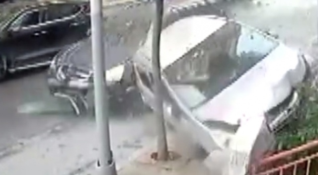 Çarpıp kaza yaptırdı, kaçırmaya çalıştı Çarpıp kaza yaptırdı, kaçırmaya çalıştı
