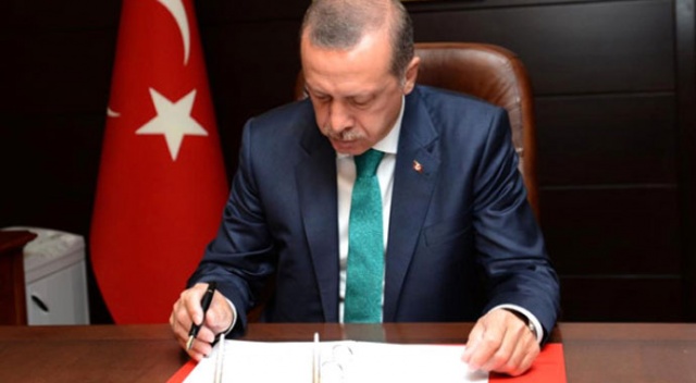 Cumhurbaşkanı Yardımcılığı ile Bakanlığa Atananların emeklilik ve yaşlılık aylıkları kesilmeyecek Cumhurbaşkanı Yardımcılığı ile Bakanlığa Atananların emeklilik ve yaşlılık aylıkları kesilmeyecek