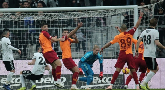 Derbide tartışmalı pozisyon!
