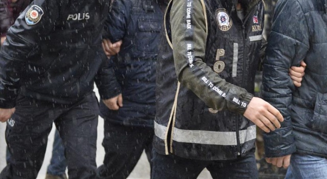 FETÖ şüphelileri Yunanistan'a kaçarken yakalandı FETÖ şüphelileri Yunanistan'a kaçarken yakalandı