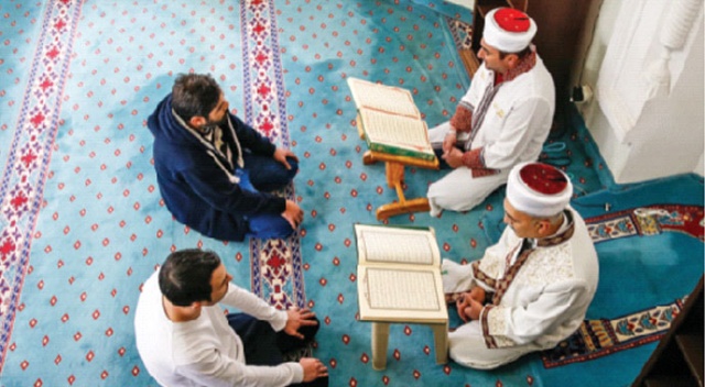 İmamları dinlediler hayata bağlandılar İmamları dinlediler hayata bağlandılar