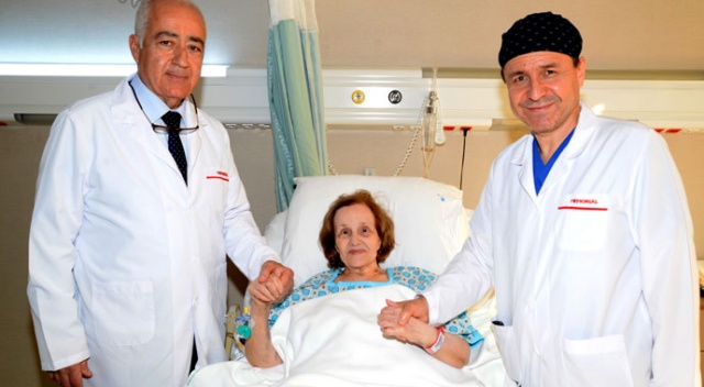 Karnından futbol topu kadar tümör çıkarıldı