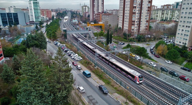 Marmaray ilk kez banliyö hattına çıktı